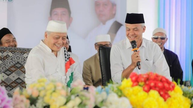 Capres 03 Ganjar Pranowo silaturahmi ke Ponpes An Nawawi di Berjan, Dusun IV, Lugosobo, Kecamatan Gebang, Kabupaten Purworejo, Jawa Tengah